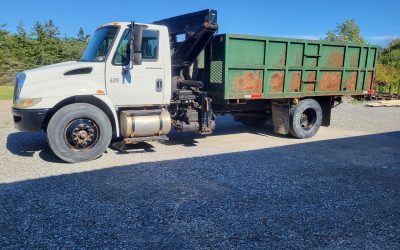2004 International 4300 Crane Truck