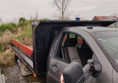 Pickup truck with truck box