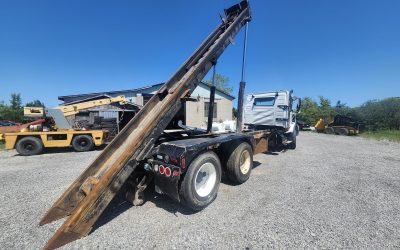 2003 Volvo VHD cab with Rolloff system