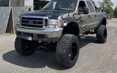 Super Cool Lifted 2002 Ford Super Duty F350!!!!