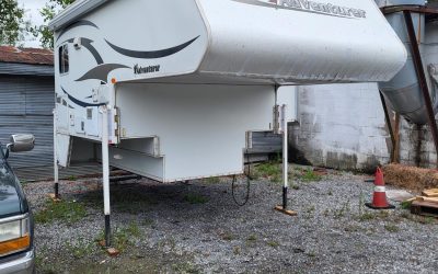 2010 Adventurer 86SBS Truck Camper