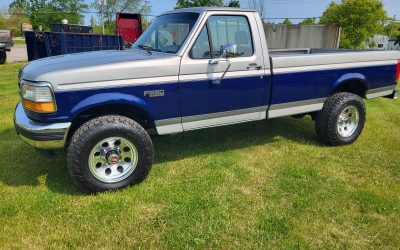 Restored 1993 Ford F-250 XLT – 7.5L V8 Powerhouse